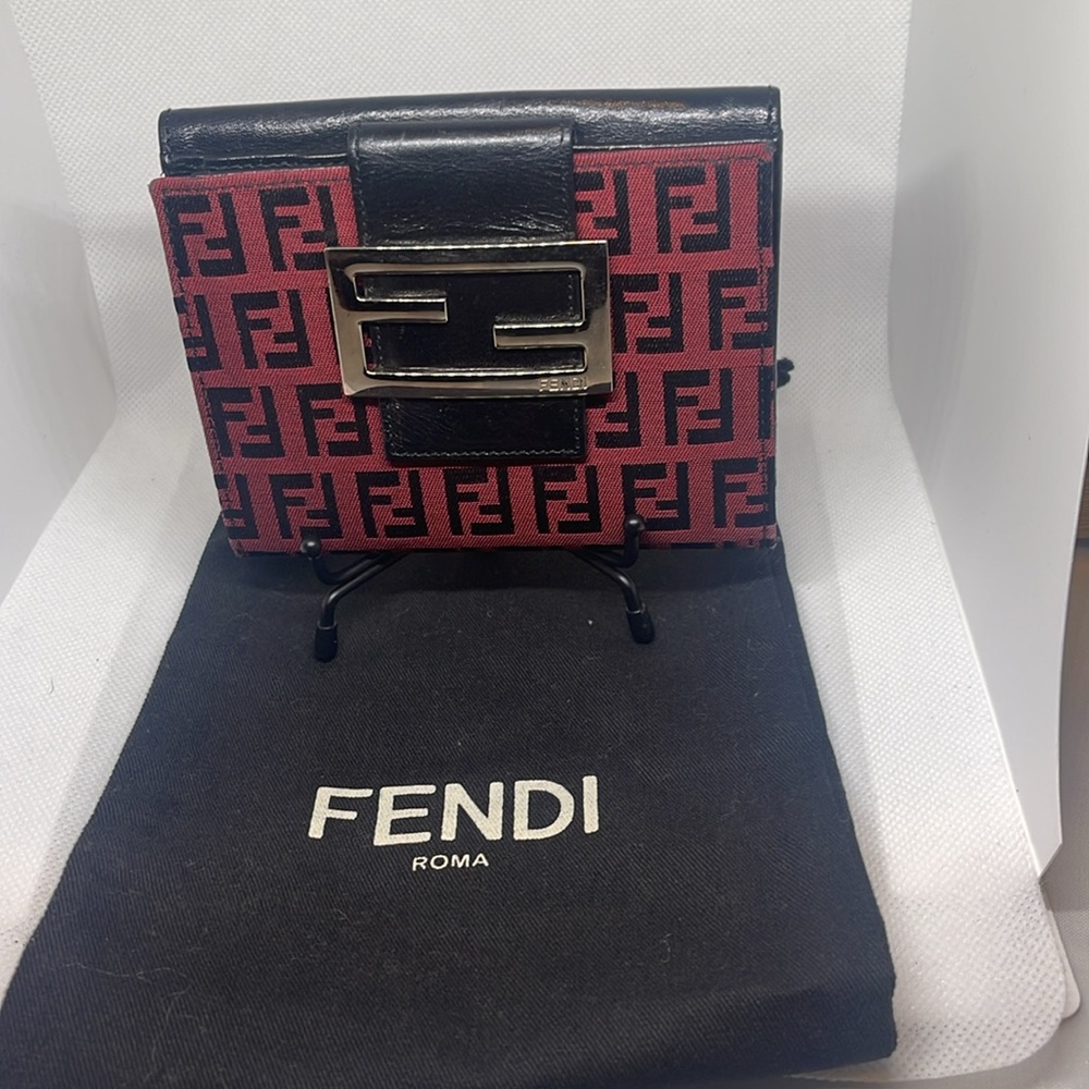 Fendi Red and Black Wallet EUC with card and dust bag